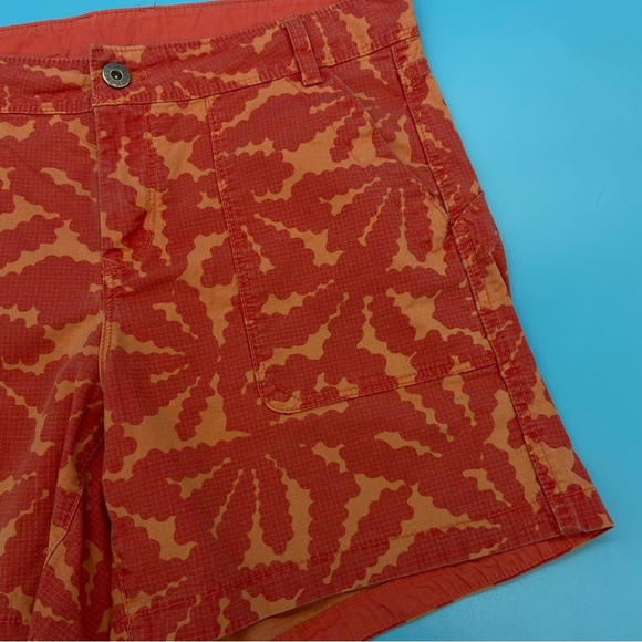 The North Face Women’s All Over Print Orange / Red Logo Patch Shorts Size 6 - Picture 5 of 7